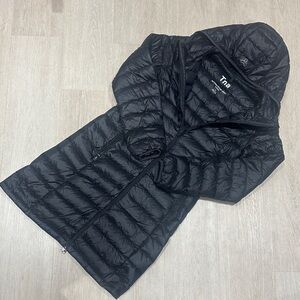 TNA Quilted Black Hooded Puffer Jacket - Aritzia